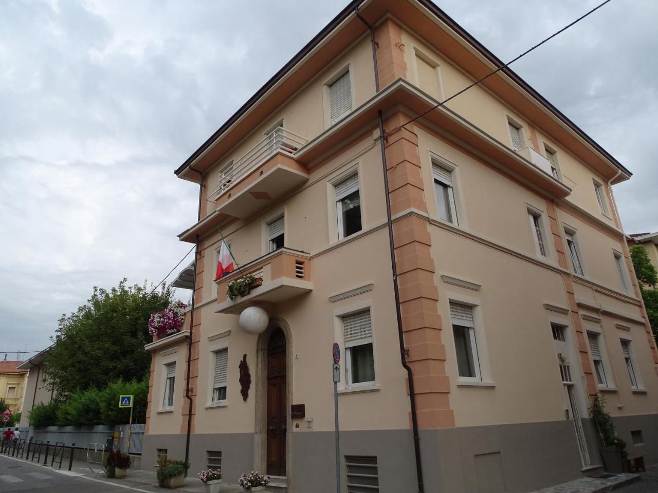 La Pajassa Bed & Breakfast Alba  Exterior photo